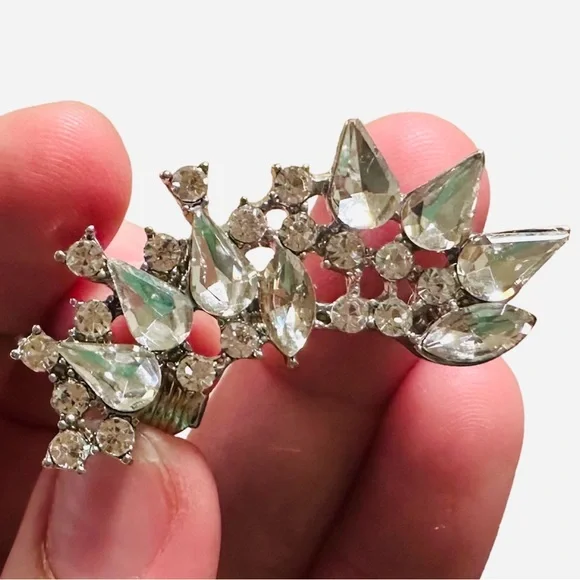 Express Rhinestone Crystal Cuff Clip Earring 1 piece Fashion Jewelry (left ear) - Picture 3 of 10